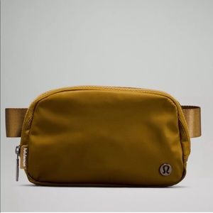 NWT Lululemon Everywhere Belt Bag Burnt Caramel